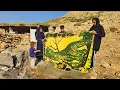 Download Lagu Nomadisch leven: het schoonmaken van een nomadisch onderkomen | De verzorging van nomadische sc