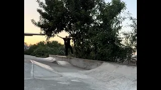 Pat Wells delivers a lengthy boardslide with some Rail Devils at the diy TailDevil