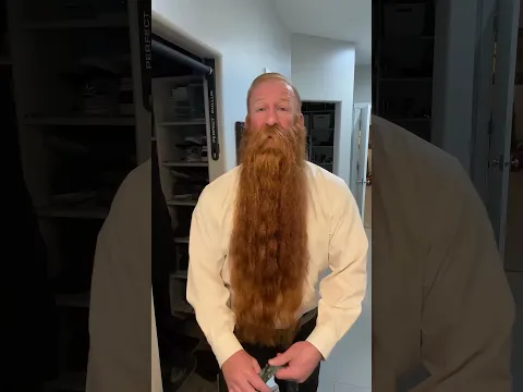 This Guy’s Beard Covered His Entire Tie 😂