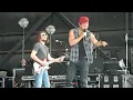 Kip Moore Somethin' Bout a Truck