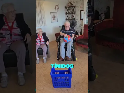 Él Crea Juegos Para Jugar Con Abuelos 😍
