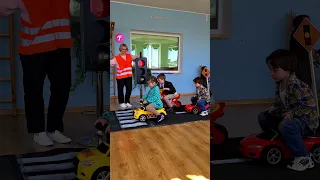 Innovative Traffic Lesson Teacher Mimics Traffic Light