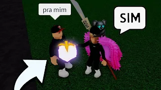 Dando fruta pra iniciante no Blox Fruits #shorts