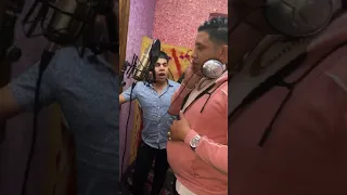 عمر كمال وحمو بيكا لما صحبك الدحيح يغششك ف الامتحان Live 