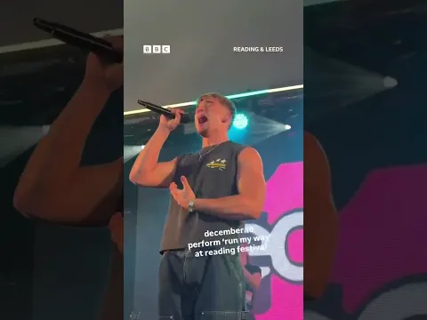 obsessed with december 10 performing 'run my way' at #ReadingFestival 🥰