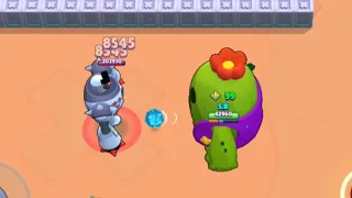 Giant Spike VS Robot