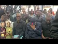 Lagu JB MPIANA !NC0NS0LABLE AUX 0BSÈQUES DE BLAISE ESSABE, DEUXIÈME CH0C VISIBLE APRÈS SEGUIN MIGNON 