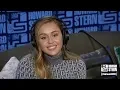 Download Lagu Miley Cyrus Sings Along to Her Single “Nothing Breaks Like a Heart”