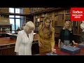Download Lagu JUST IN: First Lady Melania Trump Takes Tour Of Royal Library With Queen Camilla