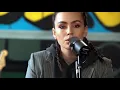 Sophie Simmons Performs Black Mirror Baeble Music