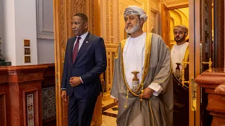   جلالة السلطان هيثم حفظه الله ورعاه يستقبل فخامة رئيس جمهورية بوتسوانا الصديقة بقصر البركة العامر دندنها