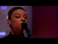 Leon Bridges - Beyond (Live on The Graham Norton Show)