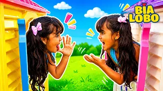 Bia Lobo Brinca de Gêmeas na Casinha | Twins Pretend Play