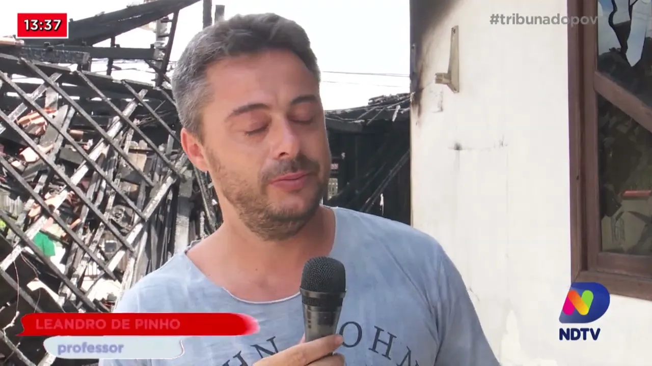 Fogo destrói casa em Joinville: Família perdeu tudo e precisa de ajuda para reconstruir