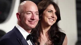 The richest person in the world how he lives
