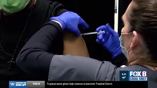 CVS Walgreens make changes to COVID vaccine policy