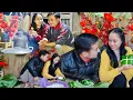 Lagu A Single Mom Finds Warmth This Lunar New Year While Wrapping Banh Chung with CEO David