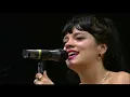 Download Lagu Lily Allen - Littlest Things (Live At Glastonbury 2007) (VIDEO)