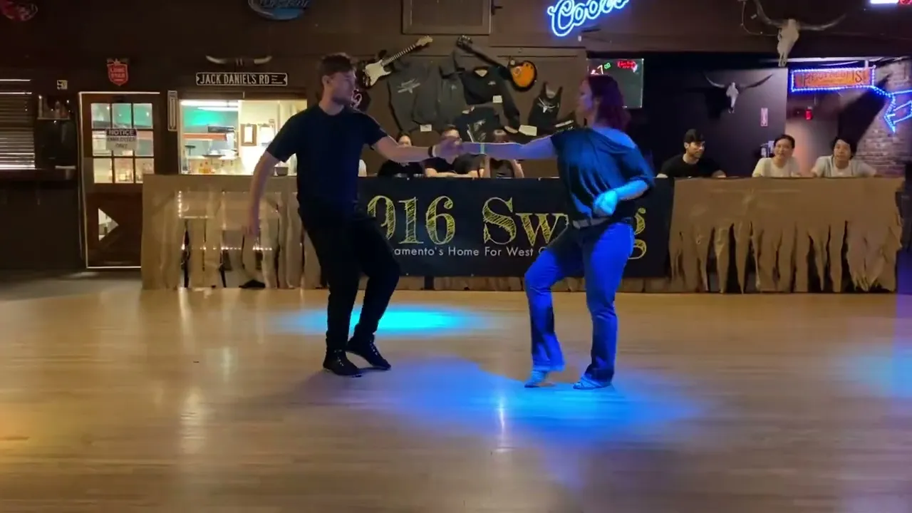 Austin Layne & Bonnie Estep @ 916 Swing (11/22/22)