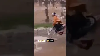 لما الدنيا تجيبك على وشك ضحكة من القلب 