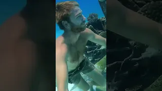 Plane Wreck Survival Challenge ✈️ 🔥