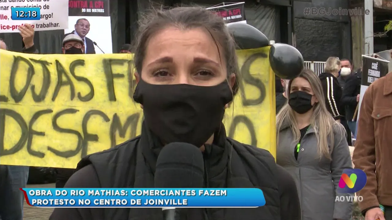 Obra do Rio Mathias: Comerciantes fazem protesto no centro de Joinville