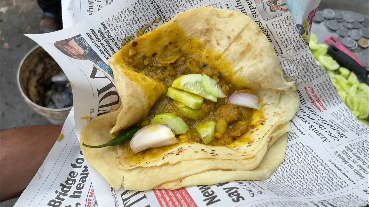 Affordable Meal for the Common Man   Aloo Sabji Roti   Indian Street Food