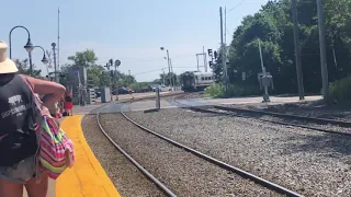 NJT 6037 arrives at bay head station