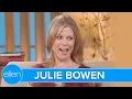 Julie Bowen Reveals What Kissing John Stamos Is Like