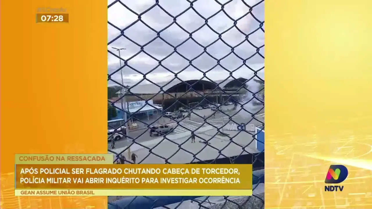 Após policial ser flagrado chutando cabeça de torcedor, PM vai abrir inquérito