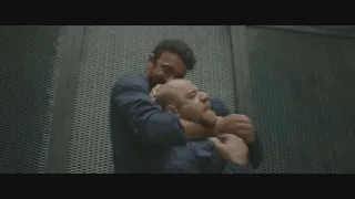 اول خناقه للكوماندا في السجن هوبا مصمم ان الكوماندا يعلم عليه ضرب نار 