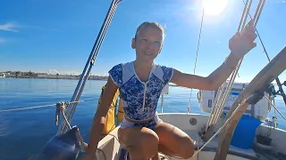 TROUBLES at Sea: A DAMAGED sail and a BAG wrapped around the PROP.