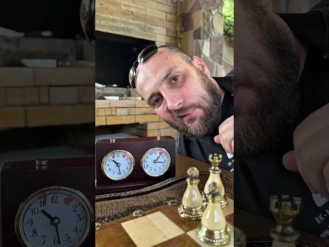 Каха играет в шахматы