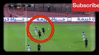 أخطاء عمرو الجزار مدافع الاهلي   الاخطاء مكرره    محتاج تطوير و لكن مدافع كويس  اتفرج و احكم بنفسك دندنها