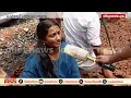 'നഗരത്തിലെ എല്ലാ കുഴികളും മൂടും'; റോഡിലെ കുഴികൾ അടച്ച് ബിജെപി കൗൺസിലർമാരുടെ പ്രതിഷേധം