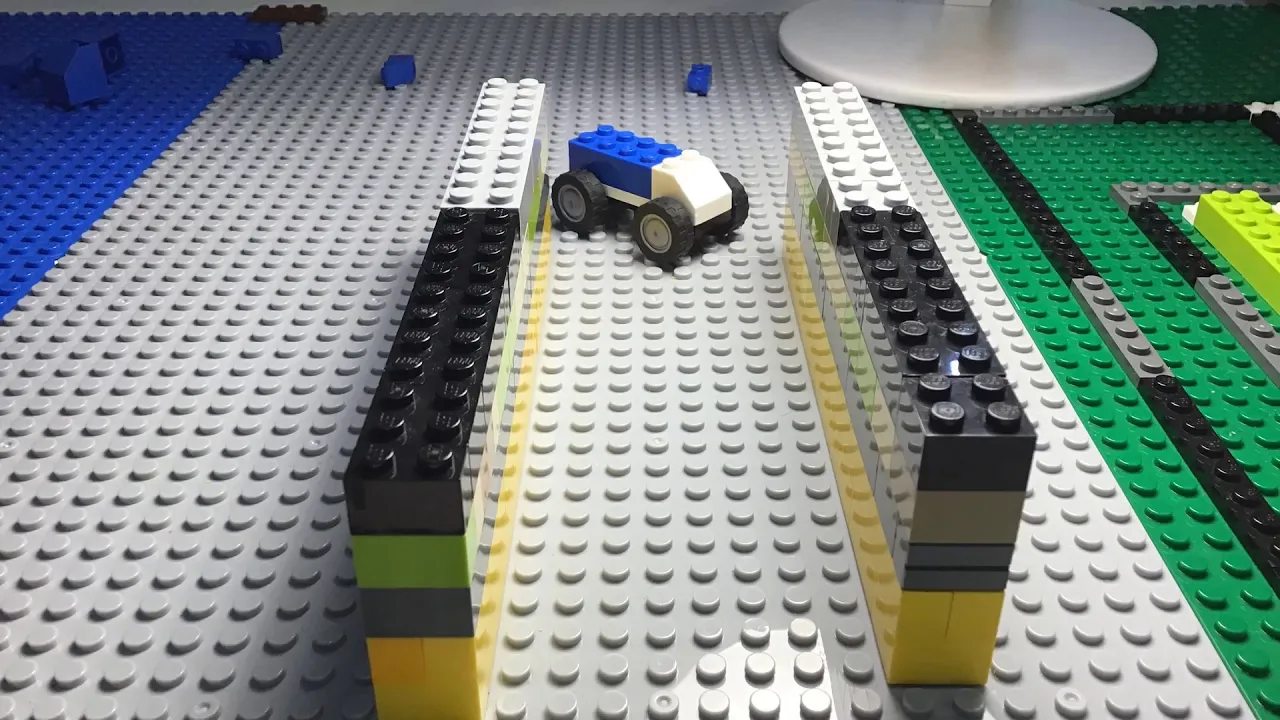 How to make a working Lego carwash. 