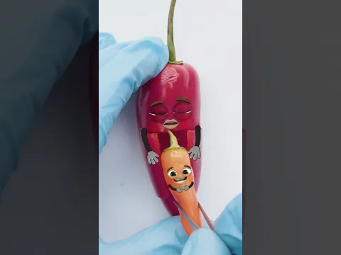 Pepper Triplet Fruitsurgery - Amazing colored triplets😱❤️🌈 #shorts #beautiful