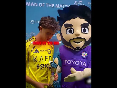 Other Footballers With Mascots Vs Ronaldo 🥹✨ #football #ronaldo #messi #mascotas #yamal #benzema
