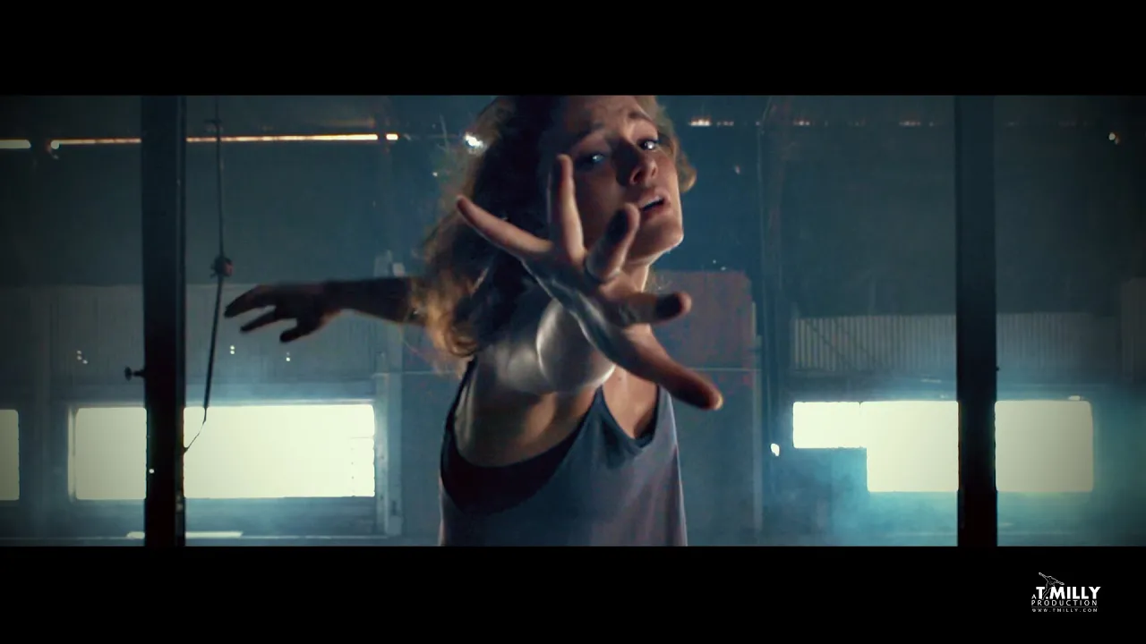 Ellie Goulding - Hanging On - Choreography by @LindsayNelko | Directed by @TimMilgram Ellie Goulding - Hanging On - Choreography by @LindsayNelko | Directed by @TimMilgram