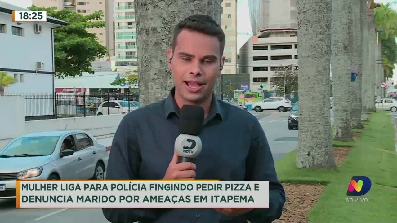 Vítima de violência doméstica liga para polícia e finge pedir pizza