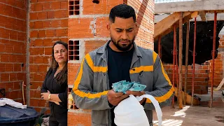 Milionária escondeu dinheiro na obra para testar a honestidade dos funcionários. 💰🚧