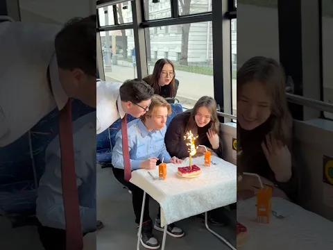 Celebrated 35,000 followers on the tram. 🙈🥳 #matvijenkooo #travellingtable