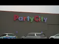 Party City closing all stores no severance for employees Reports