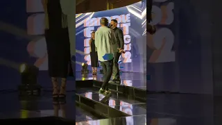 عليكي عيون لايف احمد سعد 