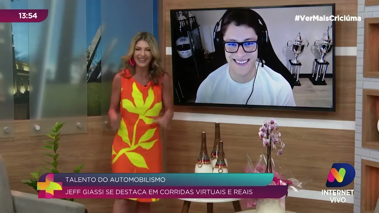 Talento do automobilismo, Jeff Giassi se destaca em corridas virtuais e reais