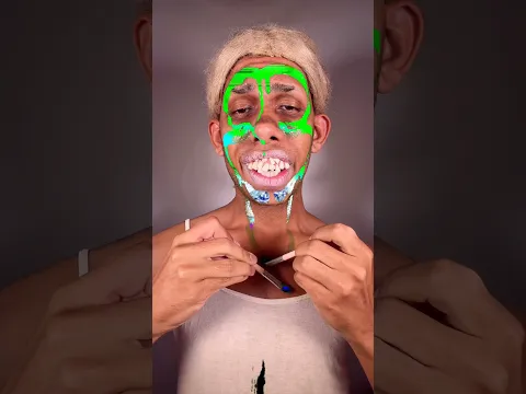 glitch makeup 🤖