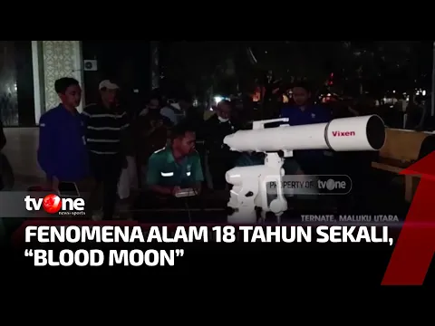 Masyarakat di Ternate Melihat Fenomena "Blood Moon"
