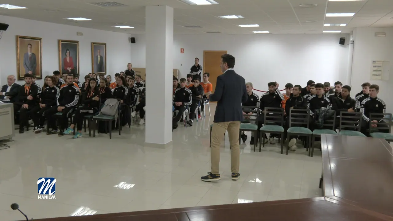 Charla sobre turismo activo