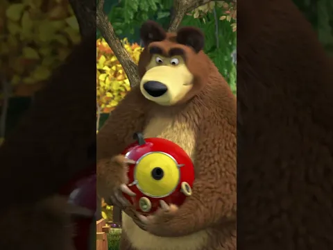 Aspirateur à abeilles ! 🐼🤦‍♀ #Shorts #CestQuiLeChef #mashaetmichka #mashaandthebear #dessinanimé