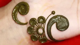 Simple Henna Design for Hand